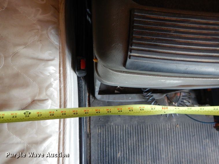 image for item HC9081 2007 Freightliner Columbia 120  semi truck