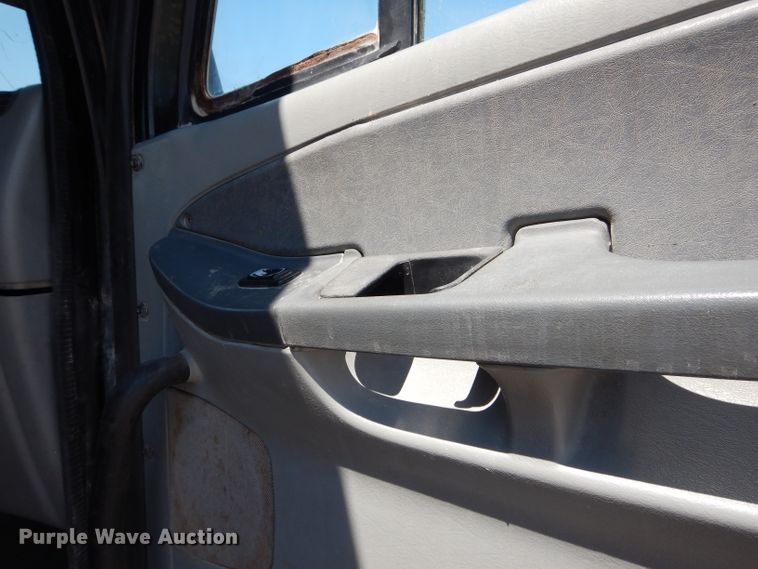 image for item HC9081 2007 Freightliner Columbia 120  semi truck