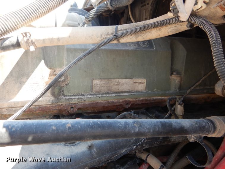 image for item HC9081 2007 Freightliner Columbia 120  semi truck