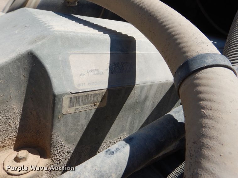 image for item HC9081 2007 Freightliner Columbia 120  semi truck