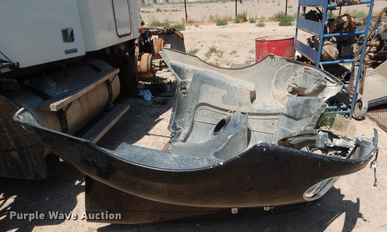 image for item HC9083 2007 Freightliner Columbia 120  semi truck