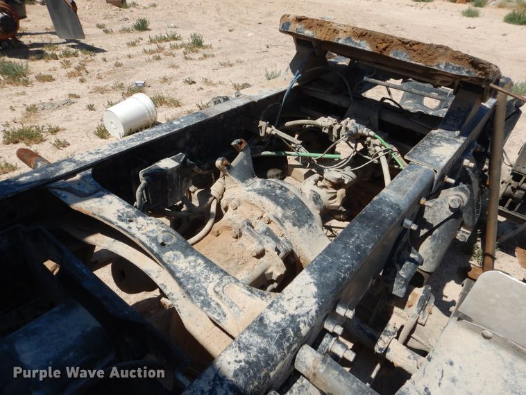 image for item HC9083 2007 Freightliner Columbia 120  semi truck