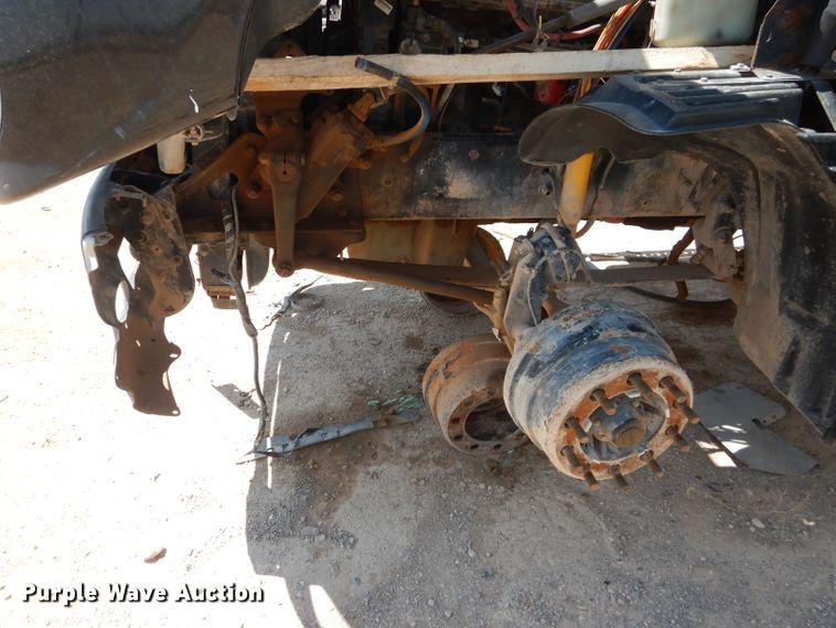 image for item HC9084 2007 Freightliner Columbia 120  semi truck