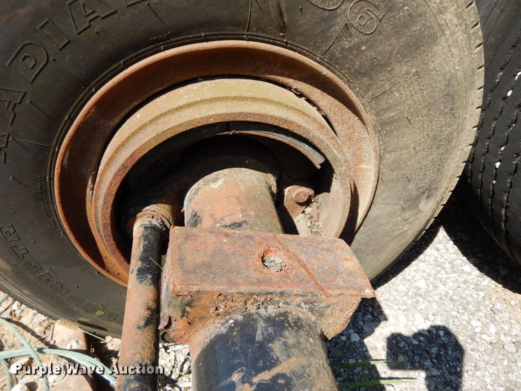 image for item HJ9548 (2) axles