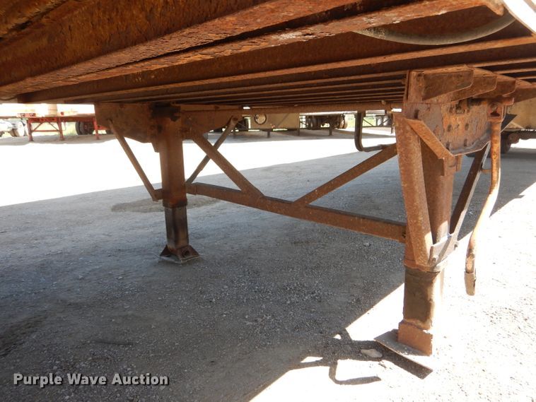 image for item HM9605 2000 Wabash dry van trailer