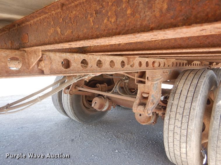 image for item HM9605 2000 Wabash dry van trailer