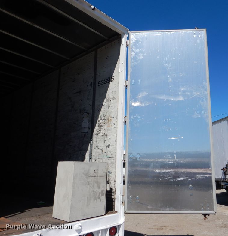 image for item HM9605 2000 Wabash dry van trailer