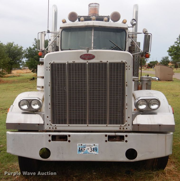 image for item HV9175 1975 Peterbilt 359M  semi truck