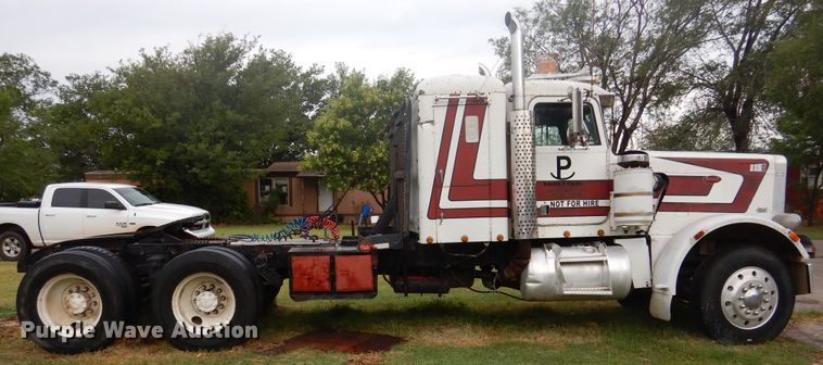 image for item HV9175 1975 Peterbilt 359M  semi truck