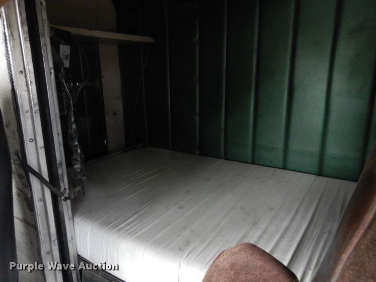 image for item HV9175 1975 Peterbilt 359M  semi truck