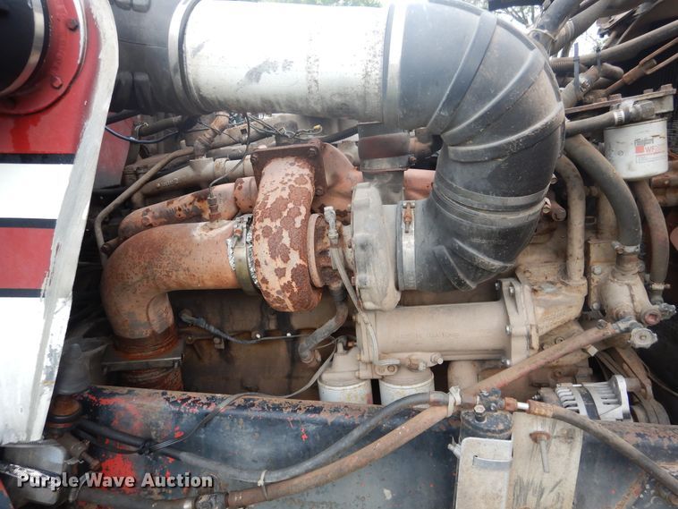 image for item HV9175 1975 Peterbilt 359M  semi truck