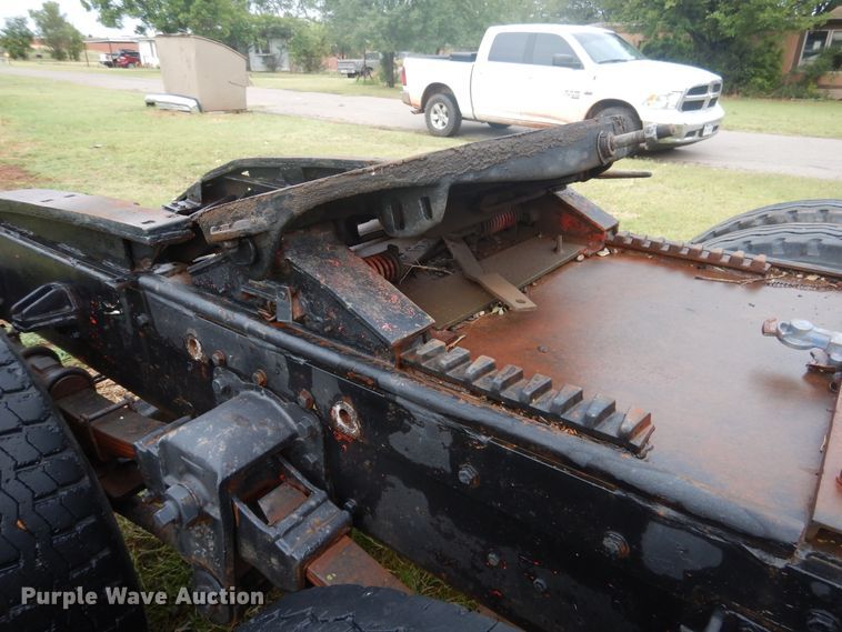 image for item HV9175 1975 Peterbilt 359M  semi truck