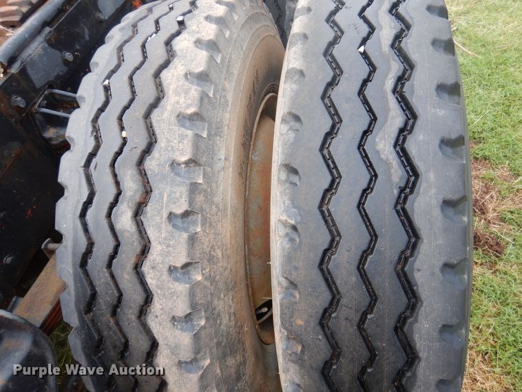 image for item HV9175 1975 Peterbilt 359M  semi truck