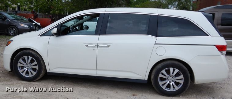 image for item DF4011 2017 Honda Odyssey  van