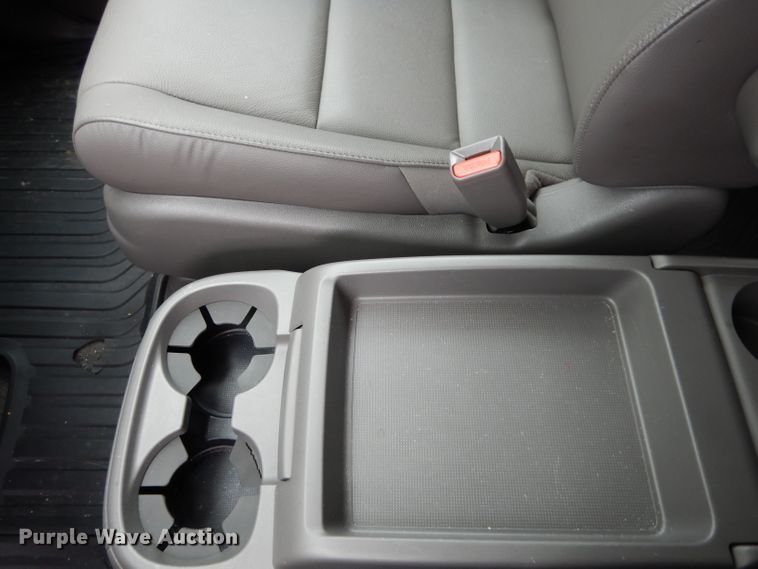 image for item DF4011 2017 Honda Odyssey  van