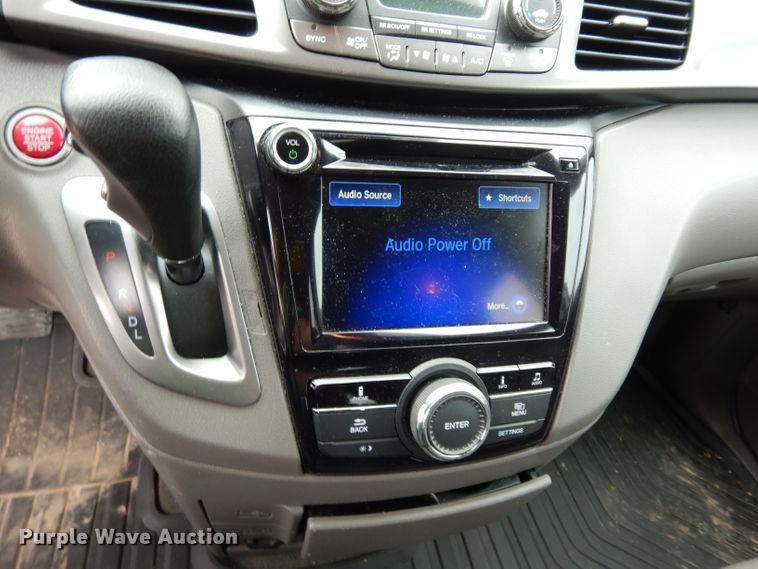 image for item DF4011 2017 Honda Odyssey  van