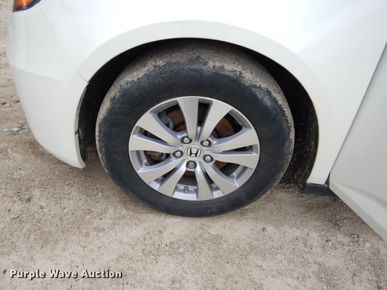 image for item DF4011 2017 Honda Odyssey  van