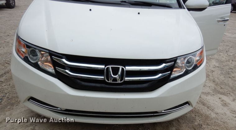 image for item DF4011 2017 Honda Odyssey  van