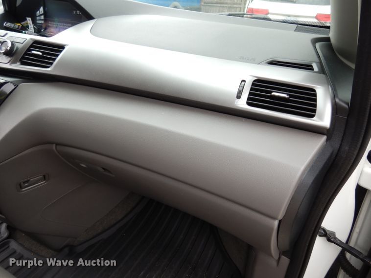 image for item DF4011 2017 Honda Odyssey  van