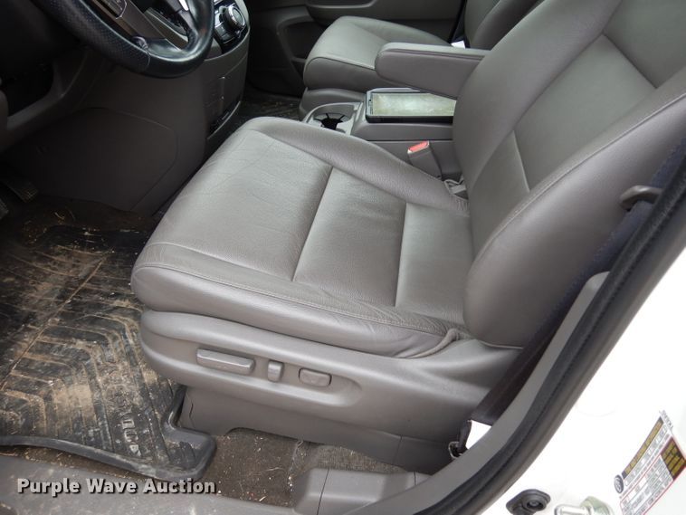 image for item DF4012 2017 Honda Odyssey  van