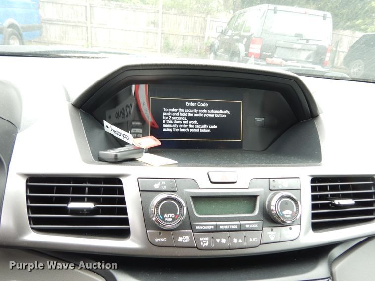 image for item DF4012 2017 Honda Odyssey  van