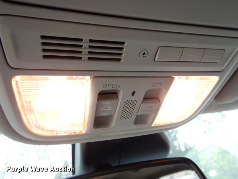 image for item DF4012 2017 Honda Odyssey  van