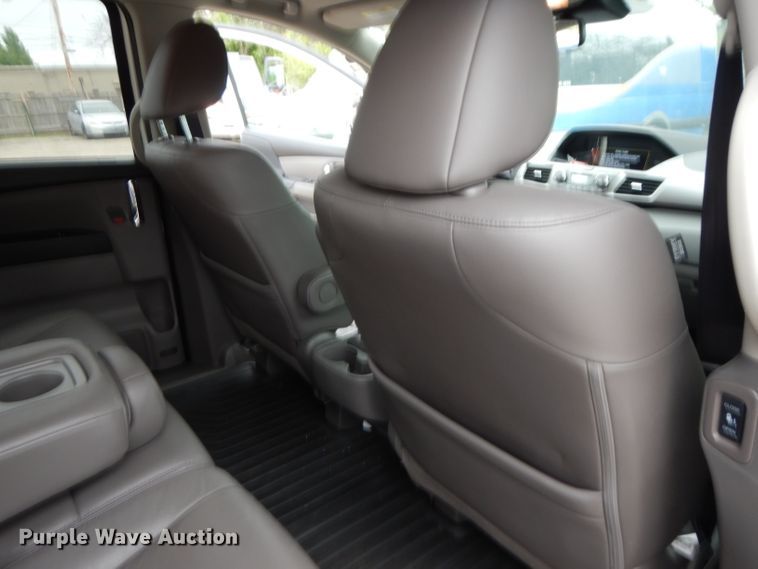 image for item DF4012 2017 Honda Odyssey  van