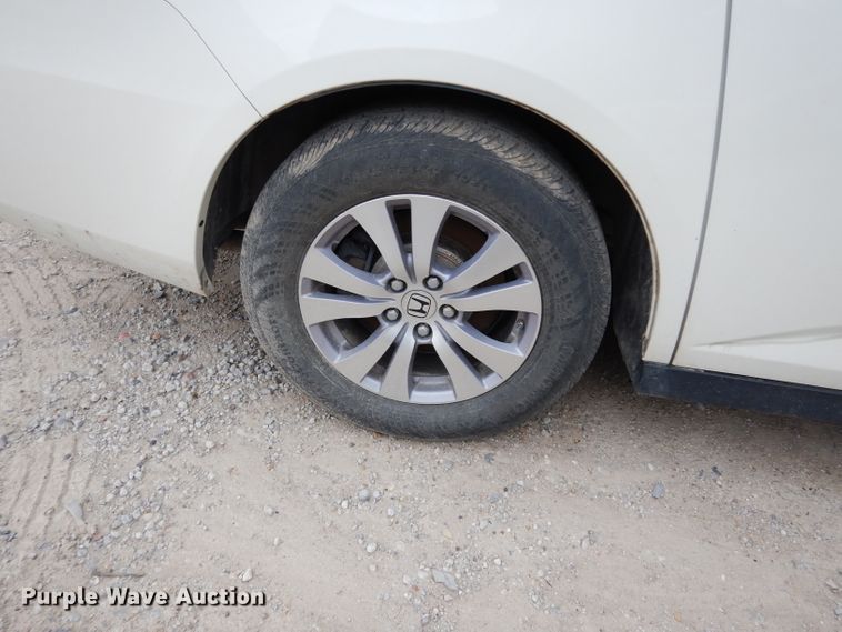 image for item DF4012 2017 Honda Odyssey  van