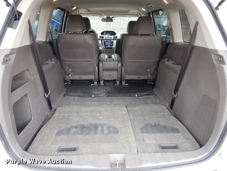 image for item DF4012 2017 Honda Odyssey  van