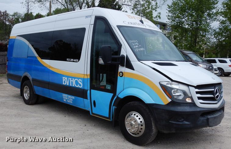 image for item DF4014 2015 Mercedes Benz Sprinter 3500  shuttle bus