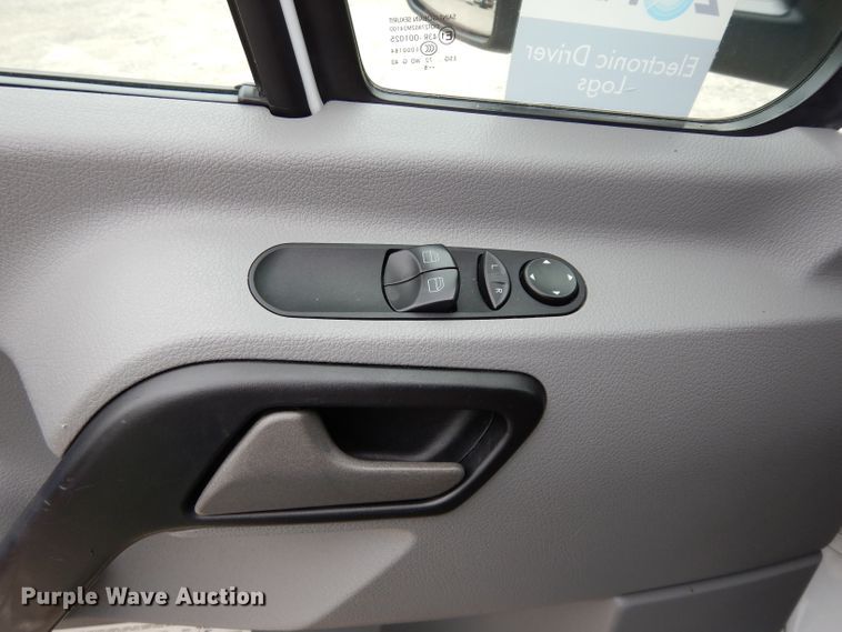 image for item DF4014 2015 Mercedes Benz Sprinter 3500  shuttle bus