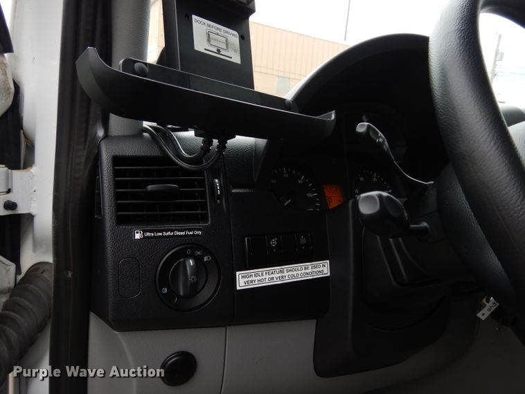 image for item DF4014 2015 Mercedes Benz Sprinter 3500  shuttle bus