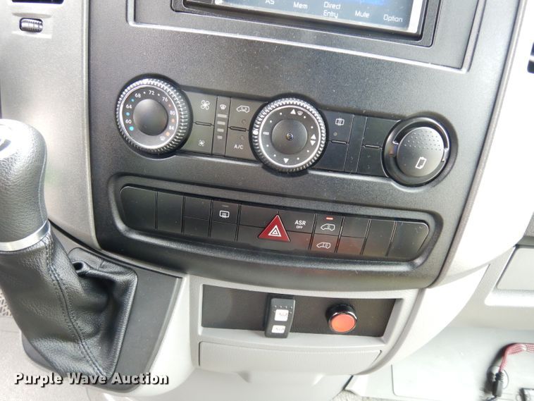 image for item DF4014 2015 Mercedes Benz Sprinter 3500  shuttle bus