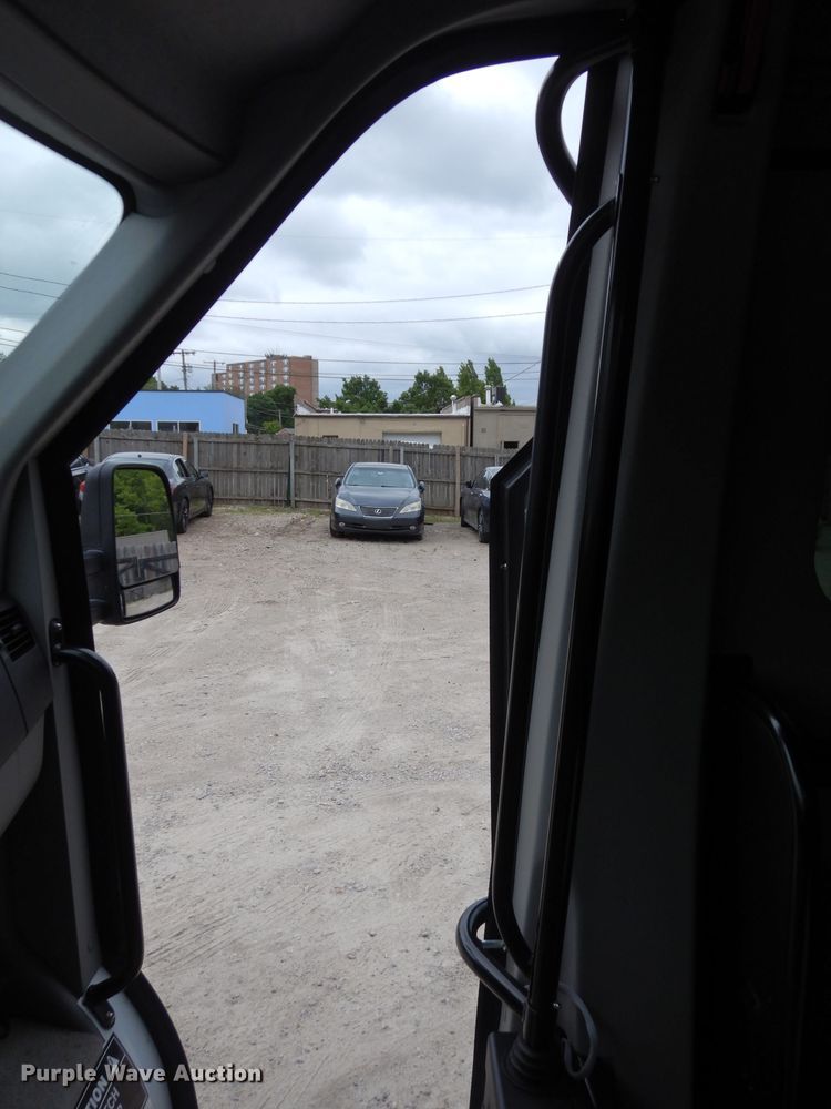 image for item DF4014 2015 Mercedes Benz Sprinter 3500  shuttle bus