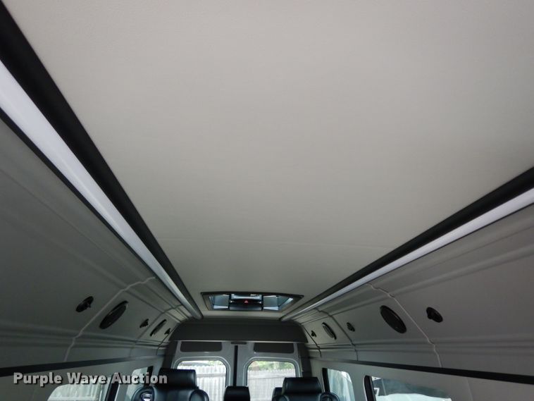 image for item DF4014 2015 Mercedes Benz Sprinter 3500  shuttle bus