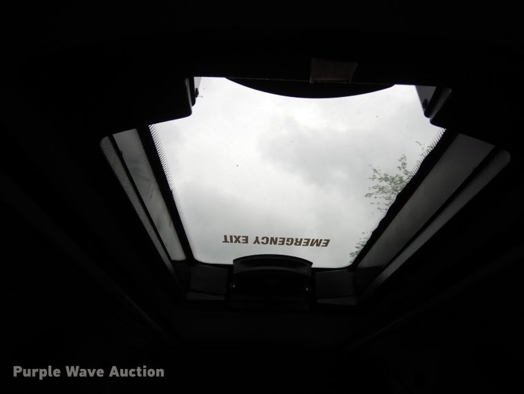 image for item DF4014 2015 Mercedes Benz Sprinter 3500  shuttle bus