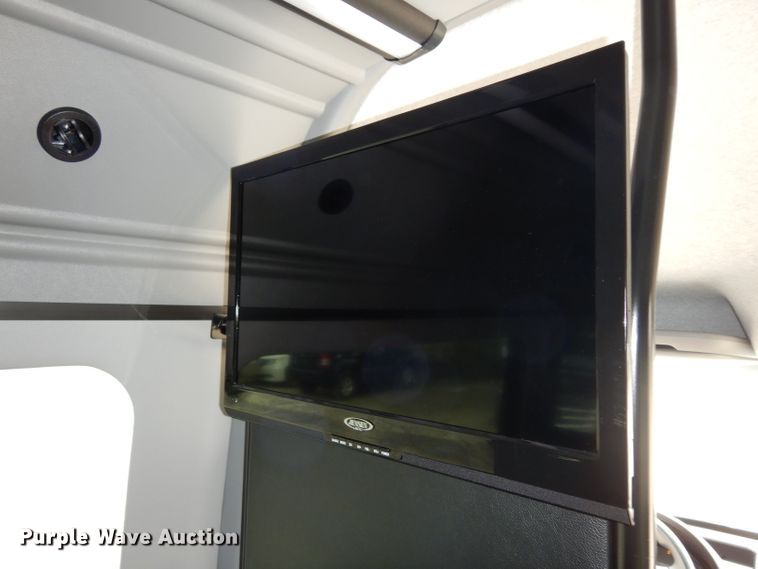 image for item DF4014 2015 Mercedes Benz Sprinter 3500  shuttle bus