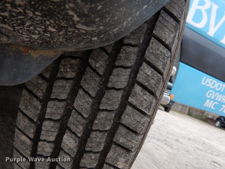 image for item DF4014 2015 Mercedes Benz Sprinter 3500  shuttle bus