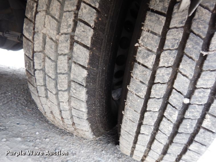 image for item DF4014 2015 Mercedes Benz Sprinter 3500  shuttle bus