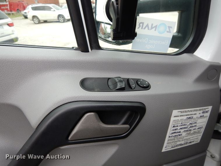 image for item DF4015 2015 Mercedes Benz Sprinter 3500  shuttle bus