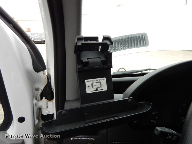 image for item DF4015 2015 Mercedes Benz Sprinter 3500  shuttle bus