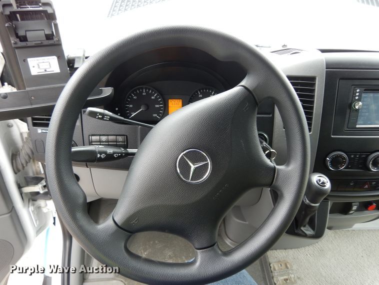 image for item DF4015 2015 Mercedes Benz Sprinter 3500  shuttle bus