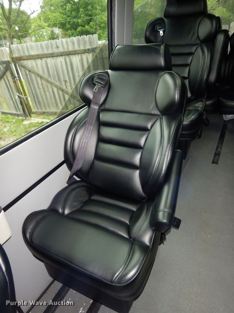 image for item DF4015 2015 Mercedes Benz Sprinter 3500  shuttle bus