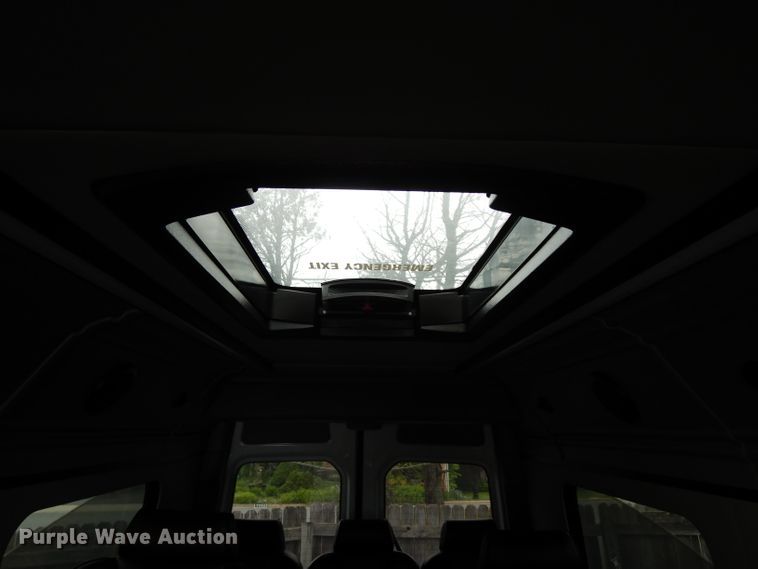 image for item DF4015 2015 Mercedes Benz Sprinter 3500  shuttle bus