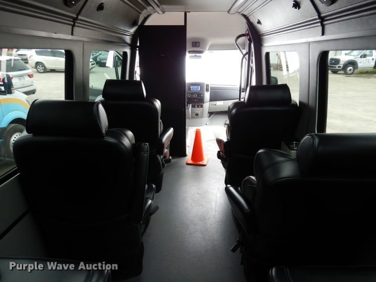 image for item DF4015 2015 Mercedes Benz Sprinter 3500  shuttle bus