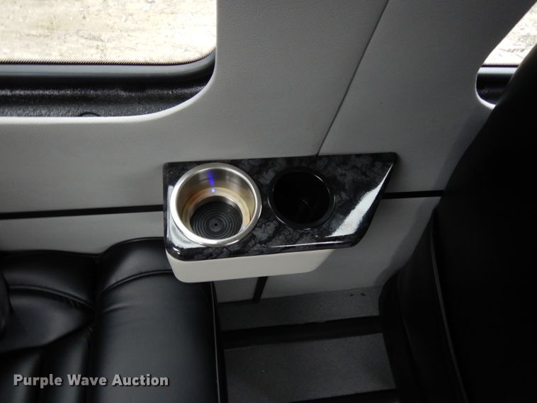 image for item DF4015 2015 Mercedes Benz Sprinter 3500  shuttle bus