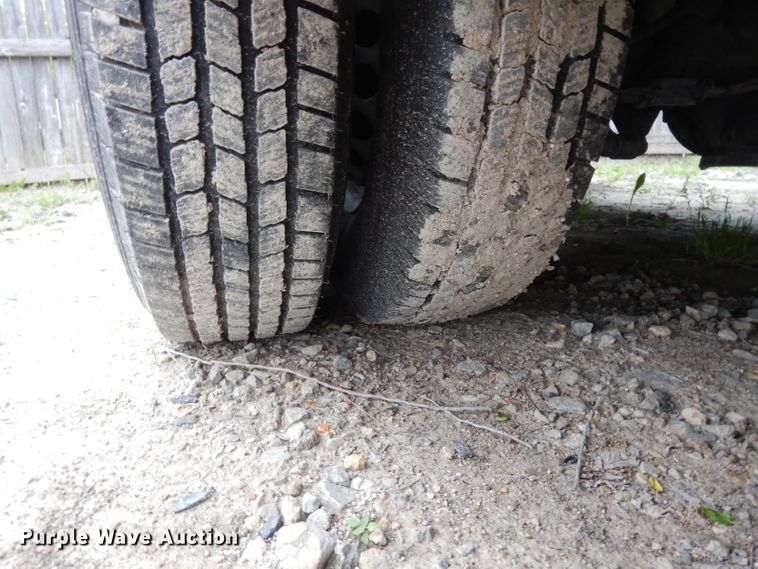 image for item DF4015 2015 Mercedes Benz Sprinter 3500  shuttle bus