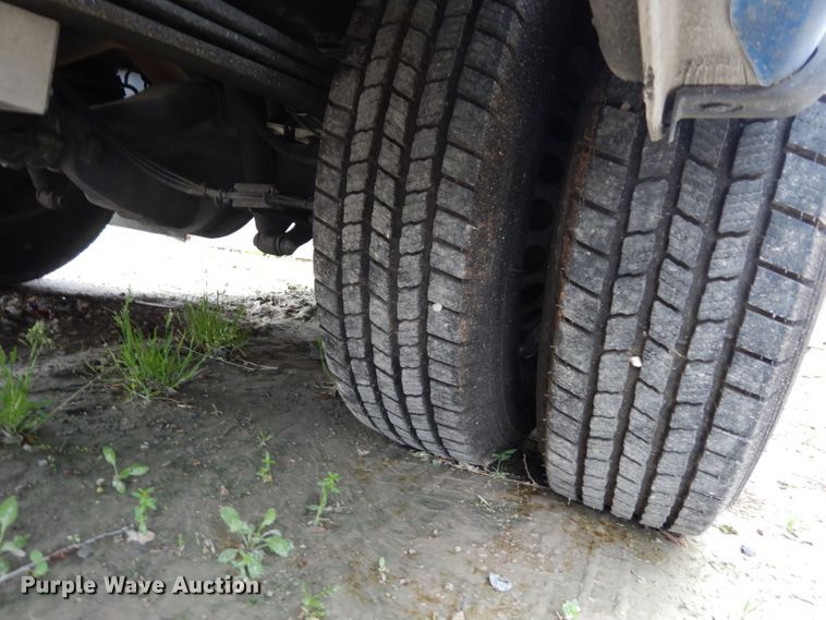 image for item DF4015 2015 Mercedes Benz Sprinter 3500  shuttle bus