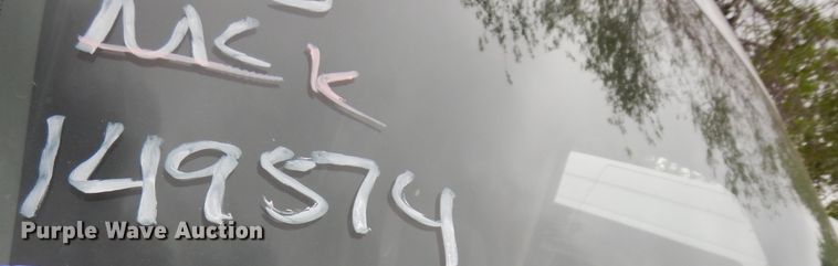 image for item DF4015 2015 Mercedes Benz Sprinter 3500  shuttle bus