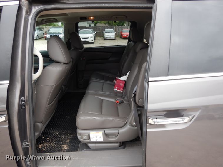 image for item DF4016 2012 Honda Odyssey  van